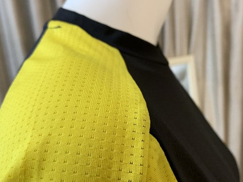 NWT LAYER 8 Black & Yellow Exercise Fitness Running Wicking Active Shirt Small