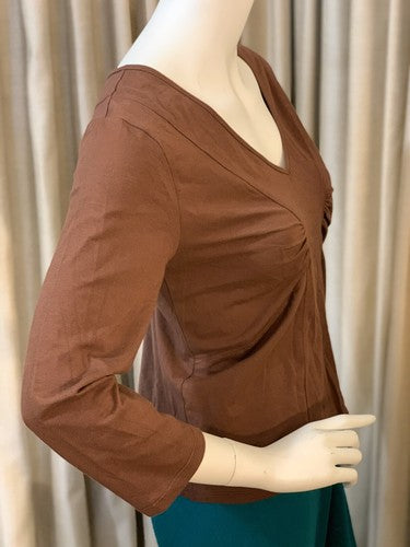 NWT Jones Wear Chestnut Brown V Neck Knit Top Shirt Size Medium