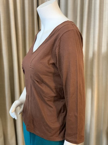 NWT Jones Wear Chestnut Brown V Neck Knit Top Shirt Size Medium