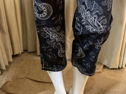 NWT Froxx Women’s Stretch Blue Floral Elastic Waist Capris Cropped Pants Size S