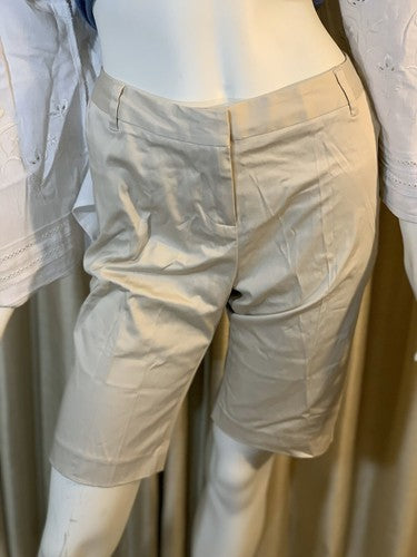 Amanda & Chelsea Womens Casual Beige Khaki Cotton Shorts Sz 10 NWT
